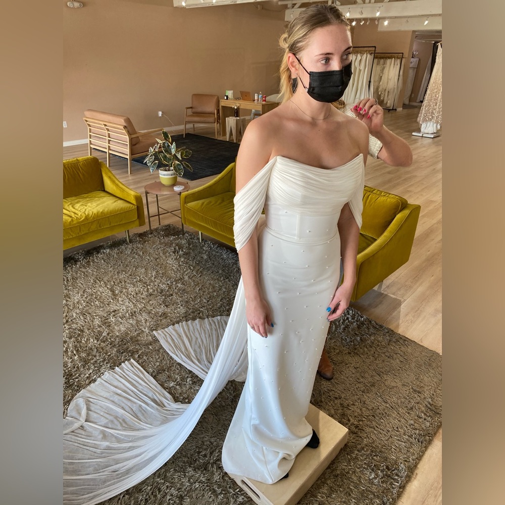 Sarah Seven Sandra Wedding Dress - Picture 2 of 7